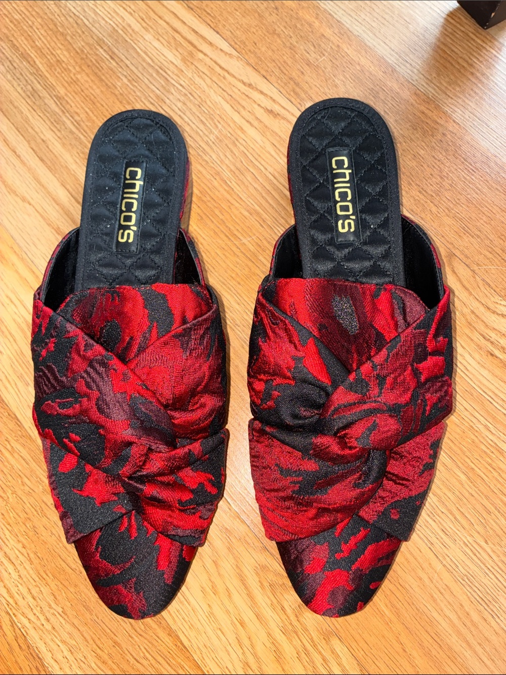 Chico's Red & Black Floral Knot Slip-On Mules